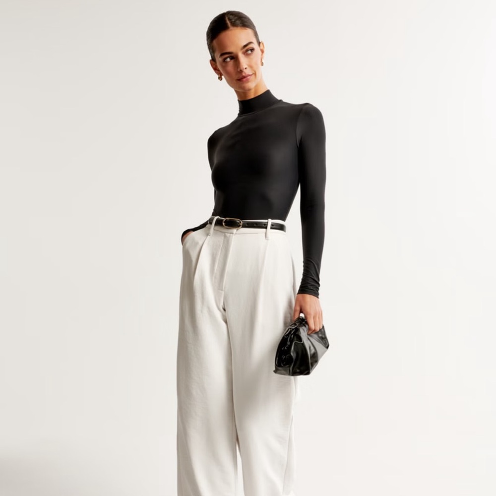 Abercrombie & Fitch Long-Sleeve Seamless Fabric Mockneck High-Leg Bodysuit